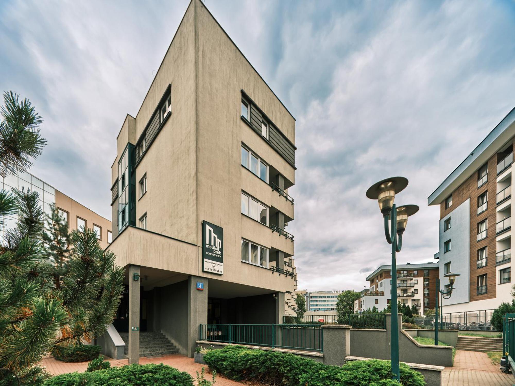 Apartamenty Media Park Warschau Buitenkant foto