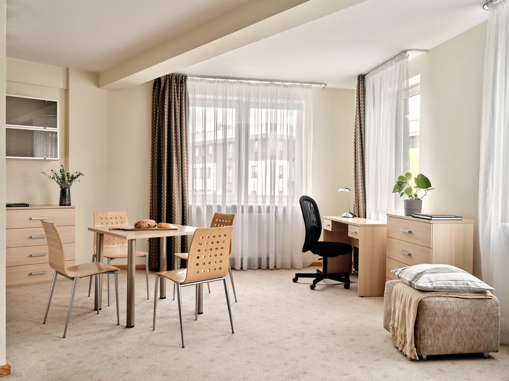 Apartamenty Media Park Warschau Buitenkant foto