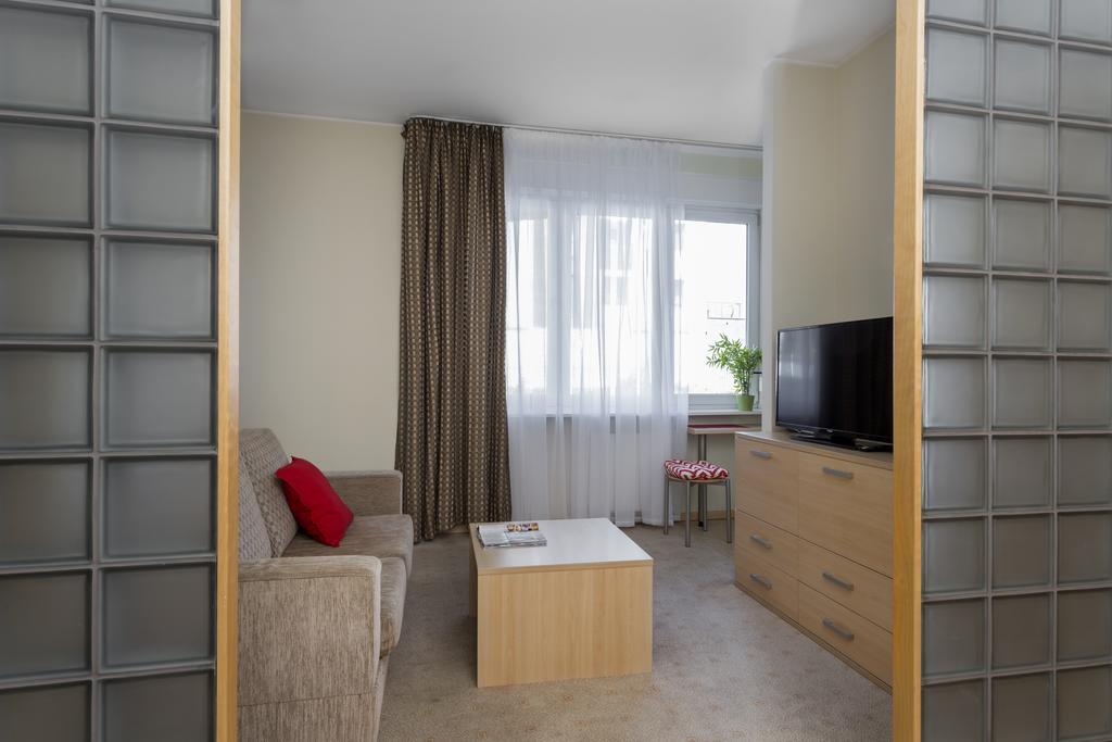Apartamenty Media Park Warschau Buitenkant foto